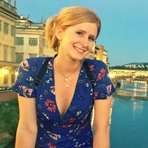 Meet your Posher, Carolina